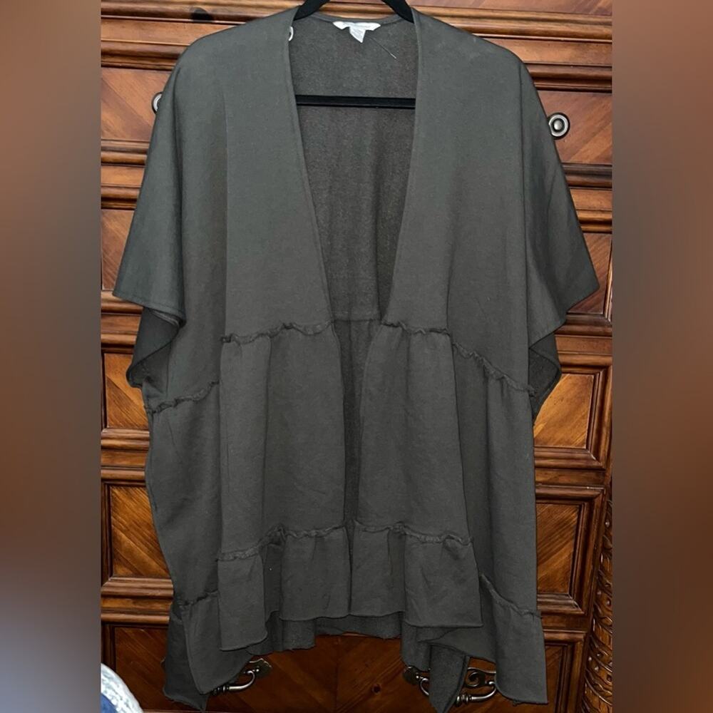 NWOT! American Eagle Outfitters open-front Tier Poncho
